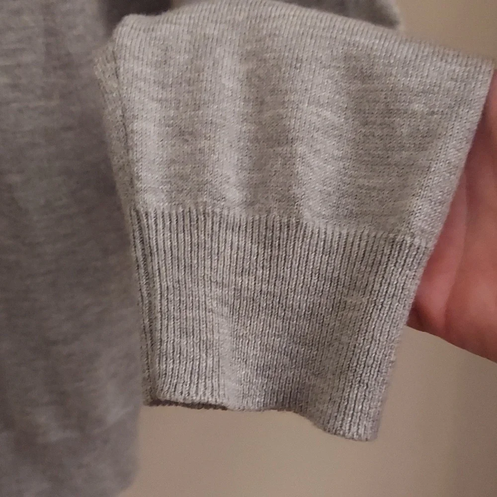 J.CREW MERCANTILE Men's Merino Wool  V Neck Pullover Long Sleeve Sweater L